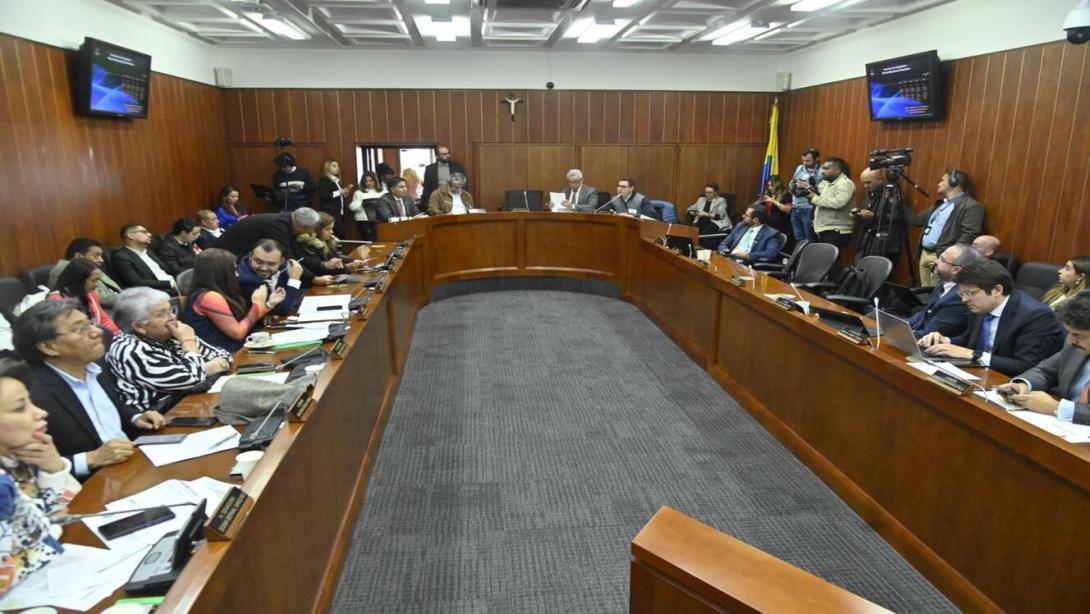 El Senado criticó el alza en los precios del gas.