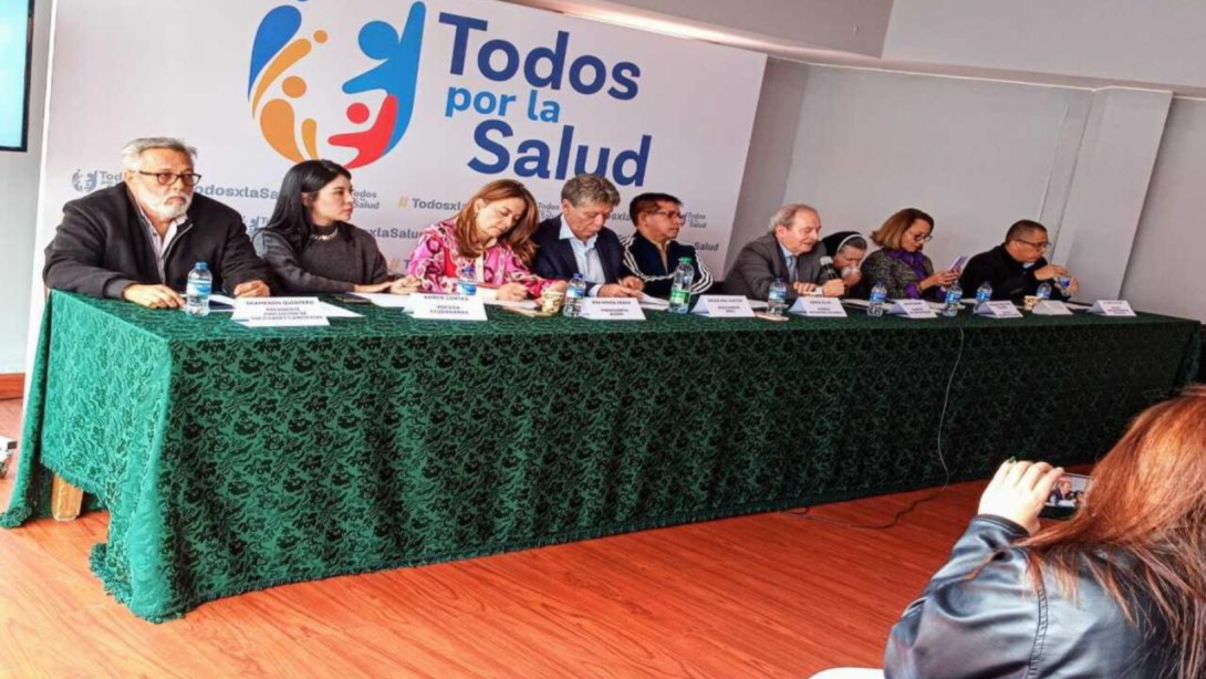 Gremios, trabajadores de la salud, academia y pacientes forman parta de la oganización Todos por la Salud.