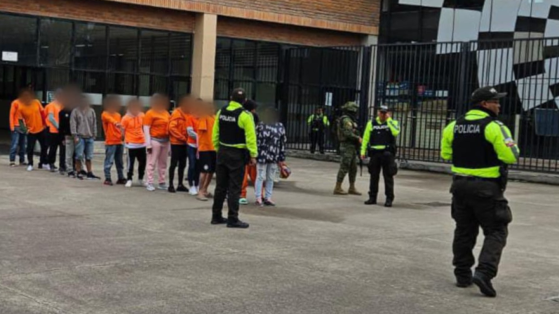 Colombia protesta ante gobierno de Ecuador por deportación masiva de presos.