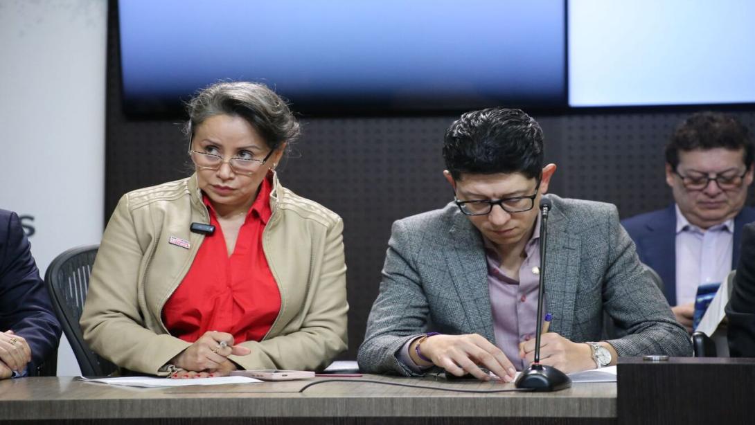 El ministro e Edicación, Daniel Rojas Medellín, en la presentación de proyecto de ley que regula la inteligencia artificial en Colombia.