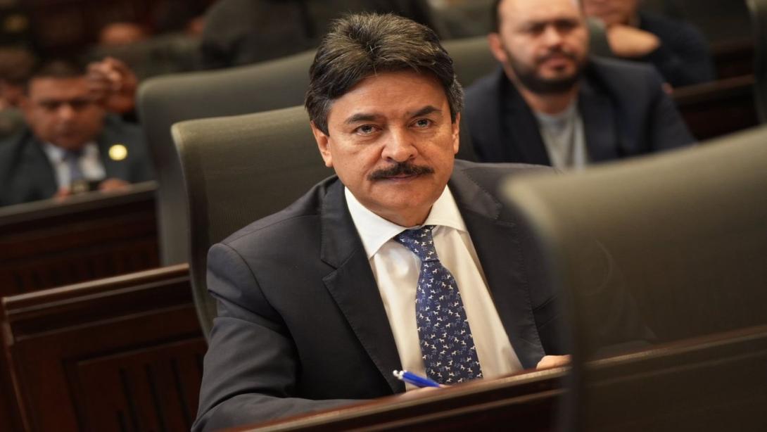 Carlos Julio González Violla, senador.