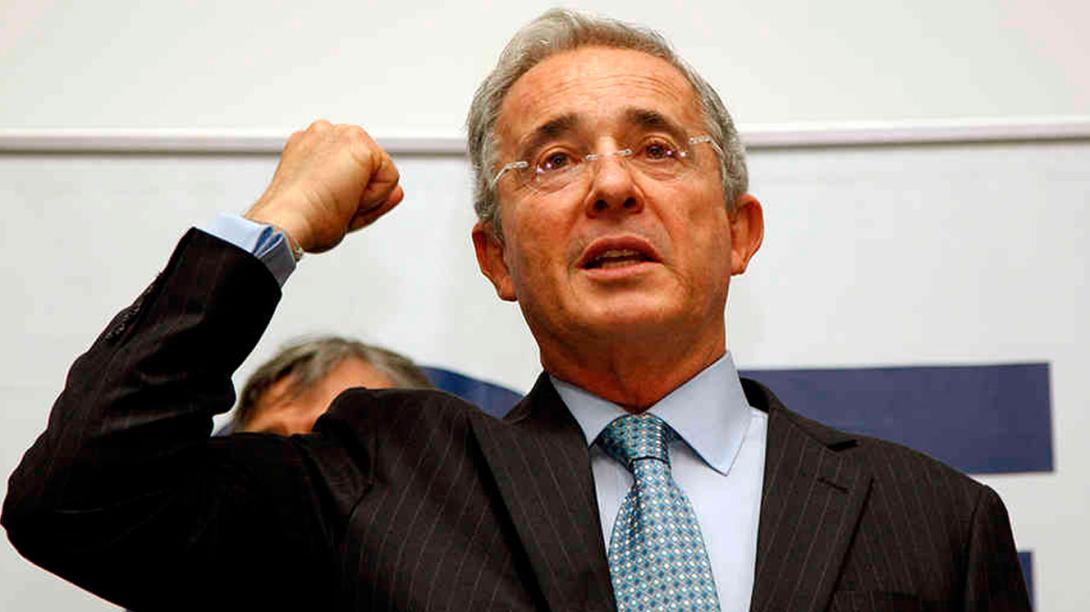 uribe-contento.jpg