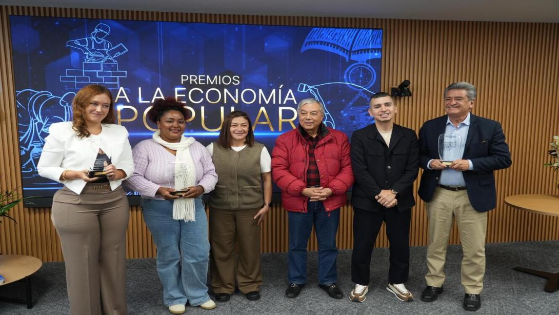 Poyectos de mejoramento de vivienda, cacao y tiendas fueroin los ganadores de los Premios a la Economía Popular entregados por Asobancaria.