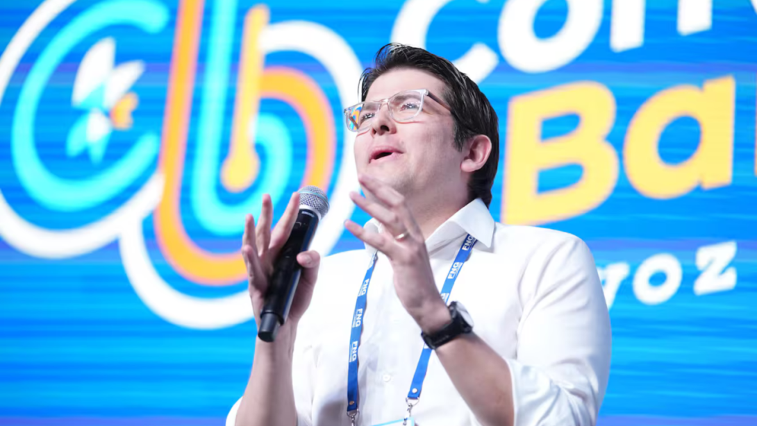 La última intervencopon de Miguel Yribe ante un auditorio fue en la Convencipin Bancaria en Cartagena el cinco de junio