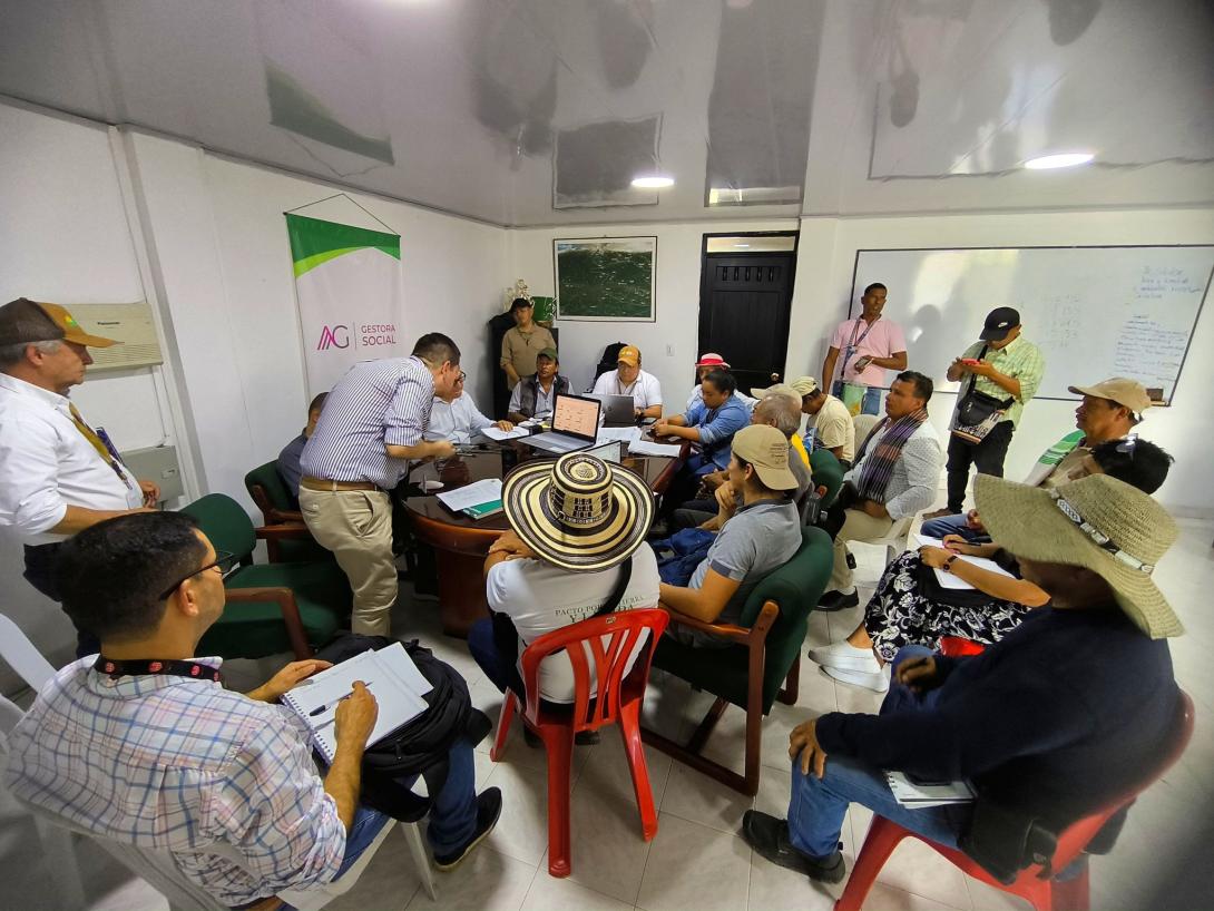 Levantan paro en Armero. 