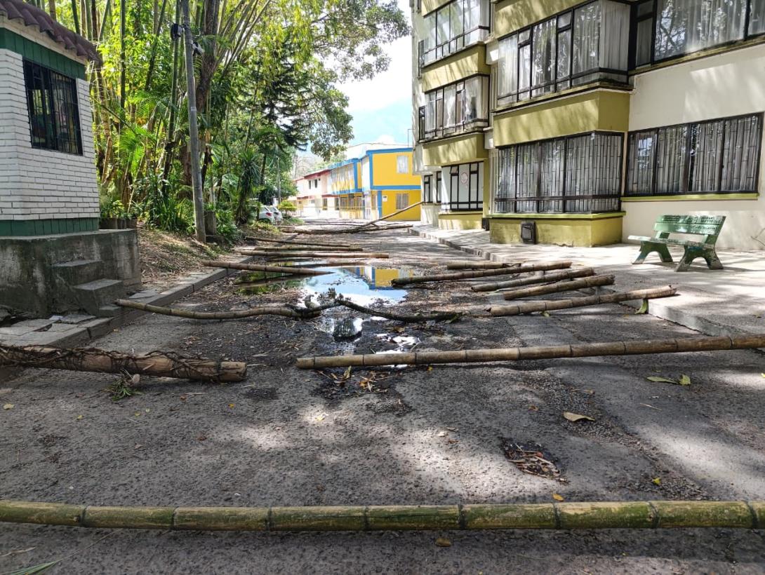 Calle cerrada en Arakalena. 