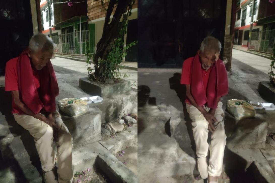 El adulto mayor estaría caminando sin rumbo fijo. 