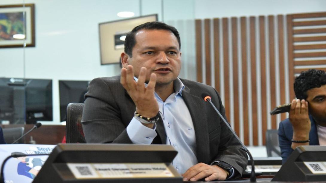 Alejandro Ocampo, representante a la Cámara.