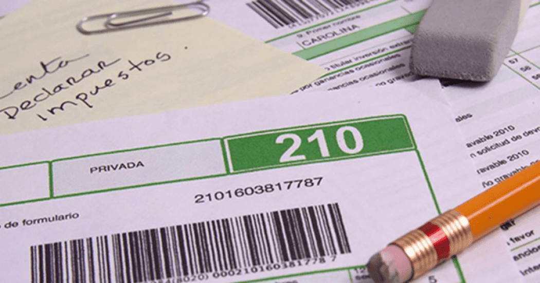 El calendario de la DIAN concentra en pocas semanas un volumen inédito de trámites que, de no cumplirse, pueden derivar en sanciones que van desde multas mínimas de $498 mil, es decir 10 UVT y un 5 % mensual sobre el impuesto a cargo, hasta el cierre temporal de establecimientos reincidentes.