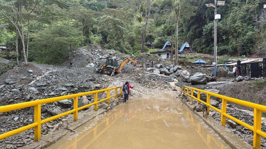 Las autoridades hacen presencia en el lugar. 