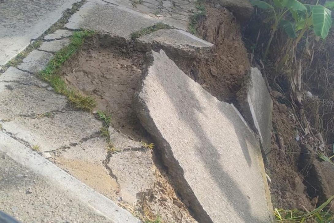 La movilidad en el sector se mantiene por la vía disponible.