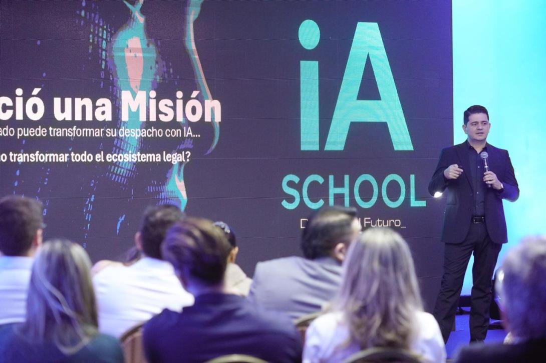 Rodolfo Correa, Presidente de Acopi y fu dador de iA School