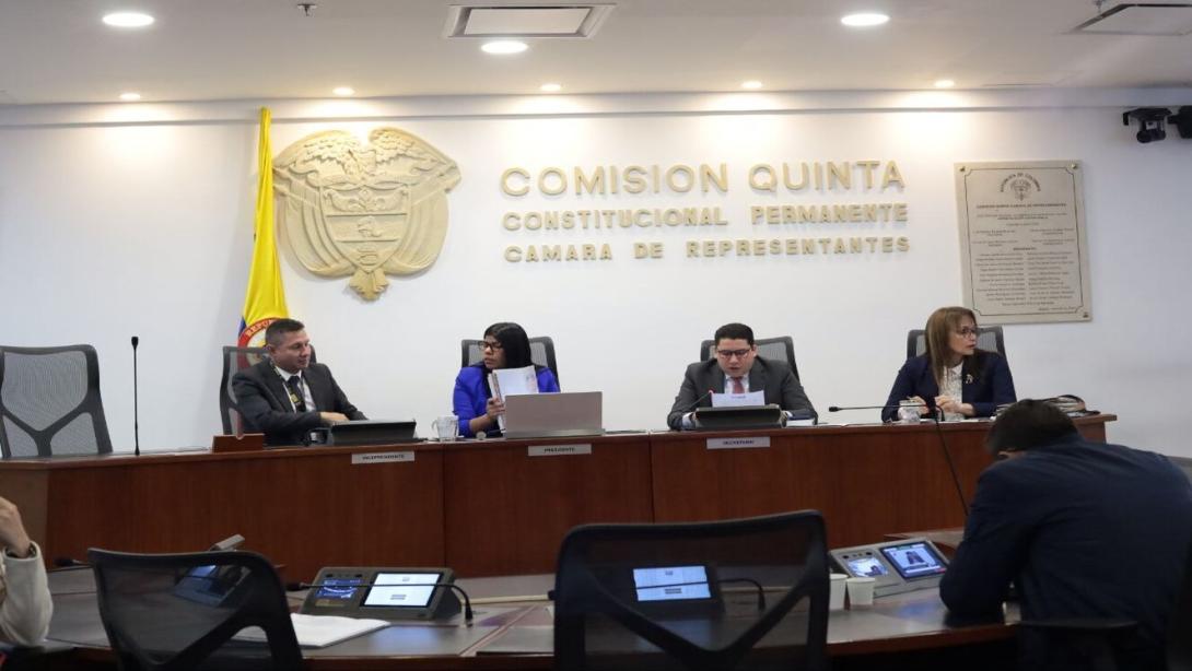 La aprobación de esta iniciativa, representa un avance significativo hacia la equidad de género en la política ambiental y posiciona a Colombia como un país pionero en la creación de mecanismos institucionales que articulan género y sostenibilidad.