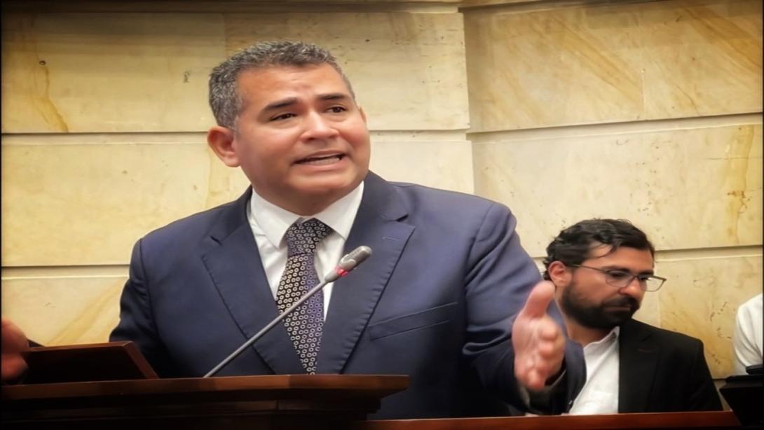 Alejandro Carlos Chacón, senador