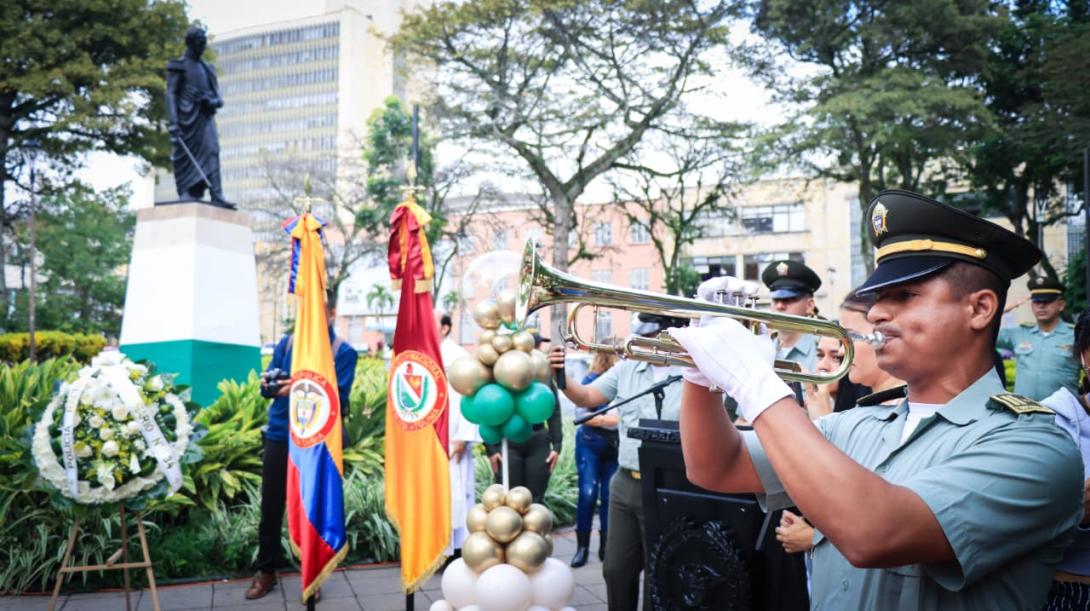 Policía