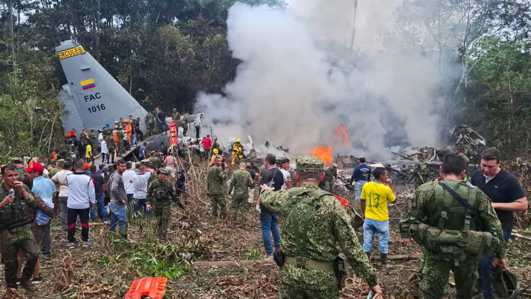 Investigan causas del accidente del avión de la FAC que cayó en Puero Leguízamo