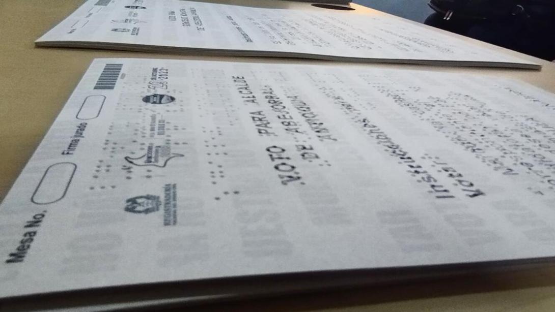 Algunos de los desafíos que enfrentan las personas con discapacidad visual durante los procesos electorales no se limitan a barreras físicas o logísticas.